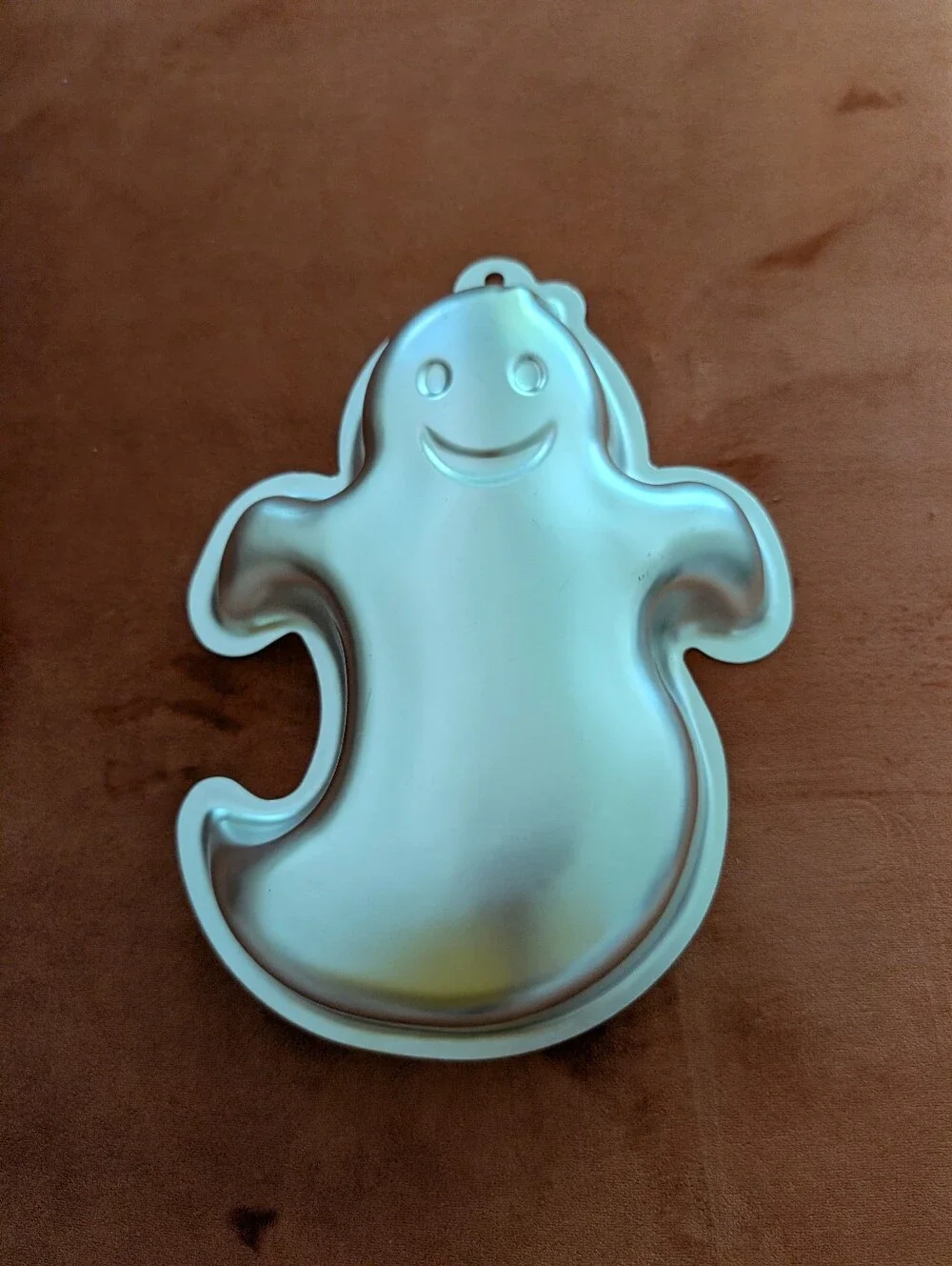 Halloween Smiling Ghost Cake Pan